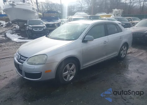 2008 Volkswagen Jetta Se/Sel from USA, damaged, VIN 3VWRM71K78M071013
